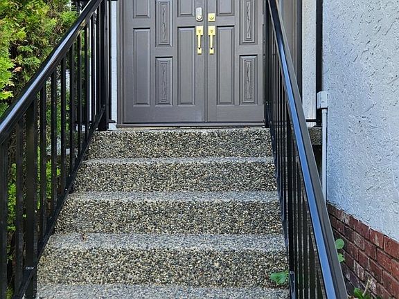 2nd image of 1544 W 68th Ave