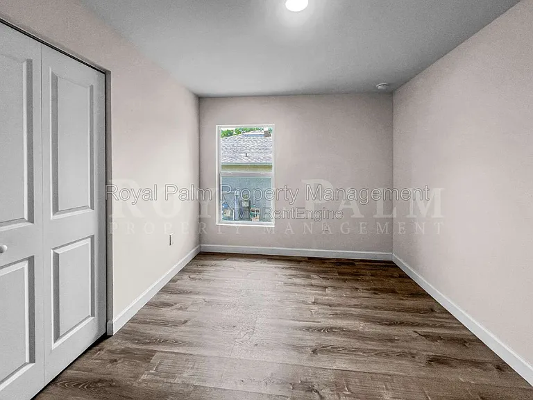 745 Harry Ave S — Photo 23