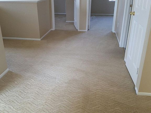 5th image of 28345 Hillsdale Ave