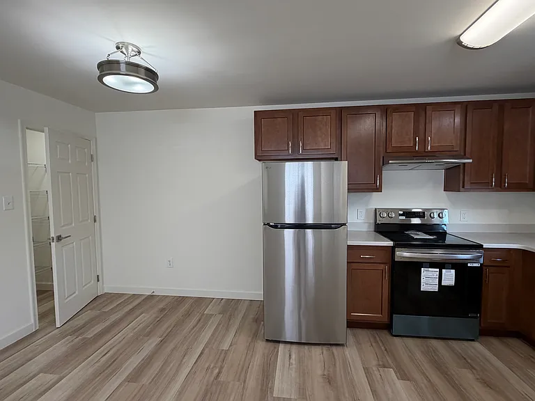 70 Sequoia Dr — Photo 8