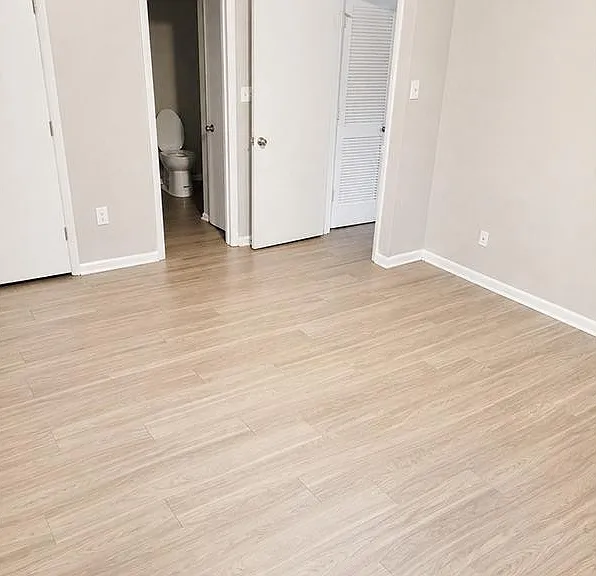 Welcome to Richmond Hills Apartments, where modern living meets comfort. Enjoy spacious layouts featuring elegant flooring and ample natural light. Your ideal home awaits! Schedule a tour today and see the difference for yourself.