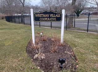 270 Lowndes Ave APT 313, Huntington Station, NY 11746