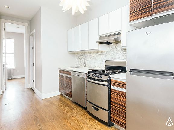 2nd image of 55 Herbert St #2R