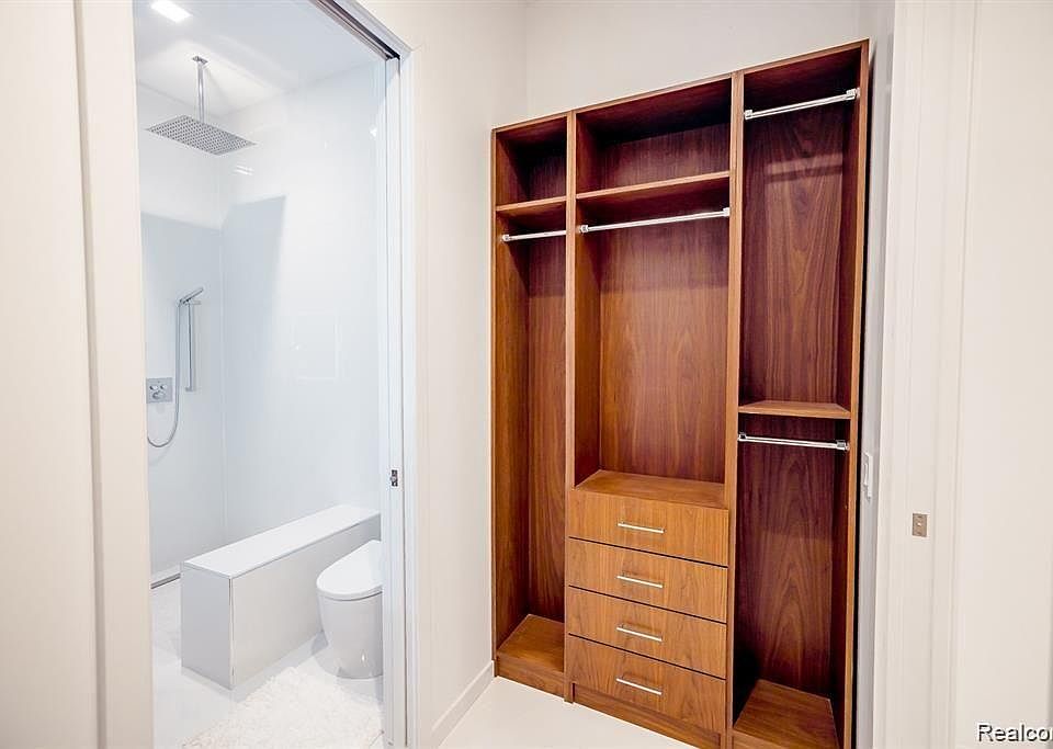 400 S Old Woodward Ave Unit 209, photo 9