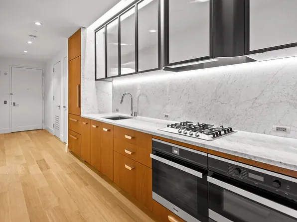 110 Charlton St #12E, New York, NY 10014