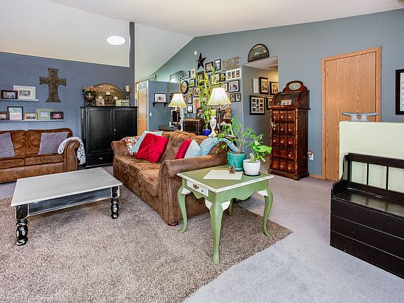 4th image of 2125 Branch Creek Dr