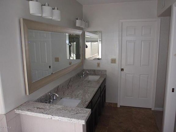 3rd image of 10820 E San Salvador Dr