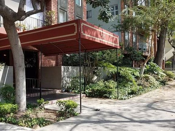 2nd image of 532 N Rossmore Ave APT 206