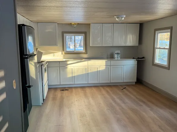 1038 Portland Rd APT 7, Saco, ME 04072