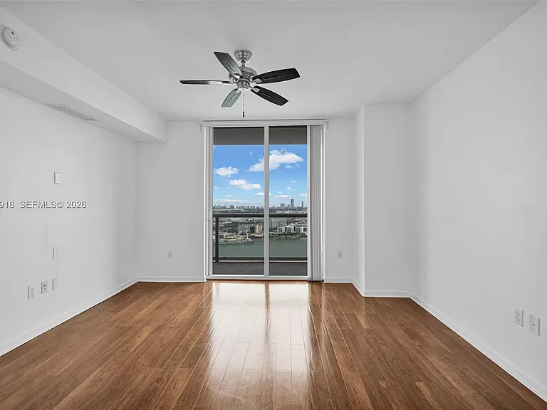 50 Biscayne Blvd #3802 — Photo 19