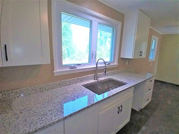4th image of 5248 Pocahontas Dr