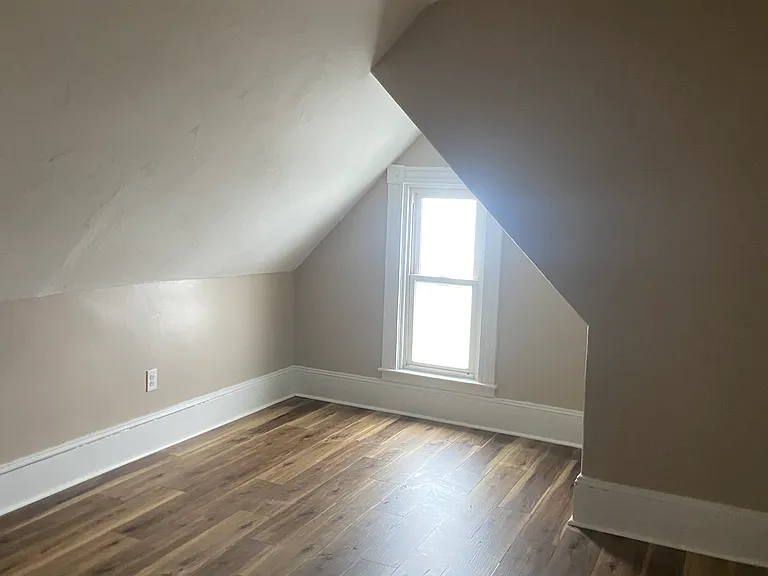 196 Collette St #4 — Photo 5