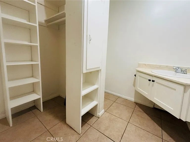 4723 Jackson St — Photo 17