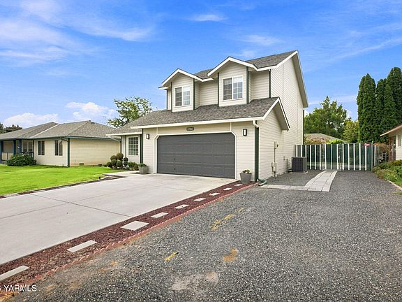 3rd image of 1706 Parsons Loop