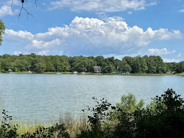 5 Walnut Ln, Heathsville, VA 22473