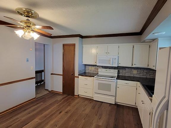 5th image of 15122 Davenport Cir