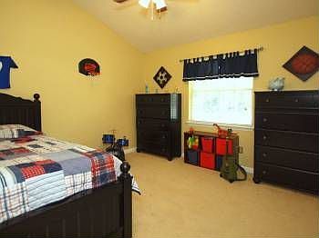 2nd image of 3023 McCord Blvd