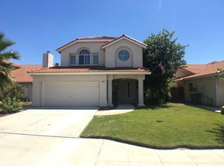 1006 Robinson Ave, Clovis, CA 93612