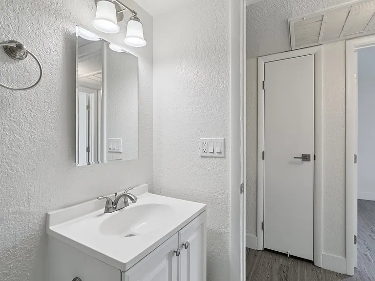 Copper Canyon Apartments — Photo 35