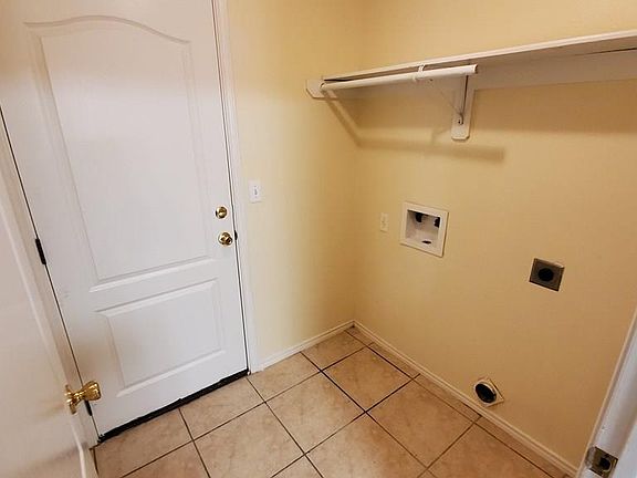 5th image of 3308 Crestwood Ct