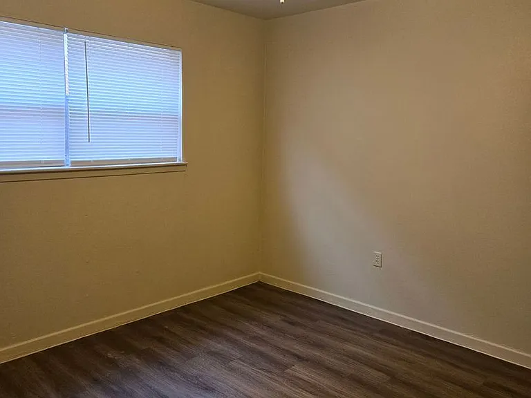 309 Sunset Ln #B — Photo 5