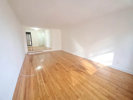 Rented by Smart NY Realty LLC | media 7