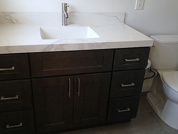 4th image of 15 Carmel Dr