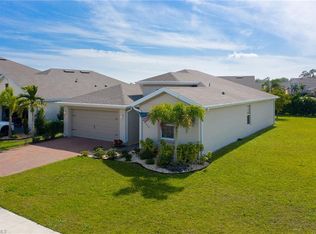 2600 Manzilla Ln, Cape Coral, FL 33909