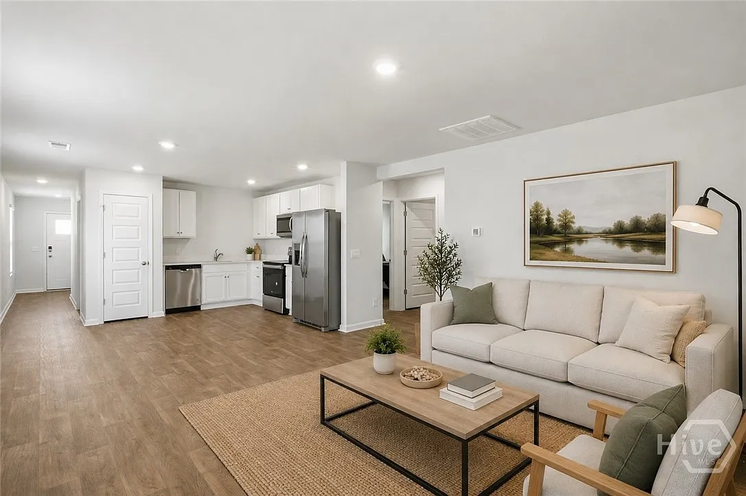 3 bed, 2.0 bath, 1257 sqft, $2,200 — Photo 3