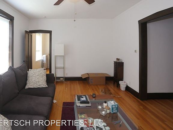 4th image of 2612 W Montrose Ave APT 2S