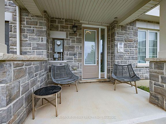4th image of 1537 Moira Cres