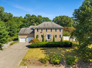 9 Fort Apache Dr, Franklin, MA 02038