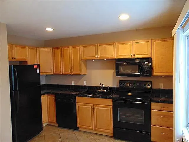 968 Village Drive — Photo 2