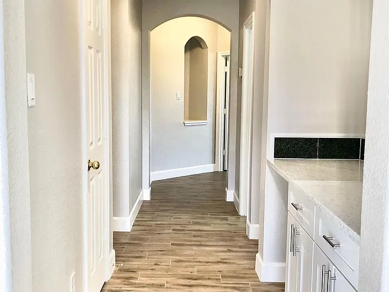 5711 Silver Bay Ct — Photo 14