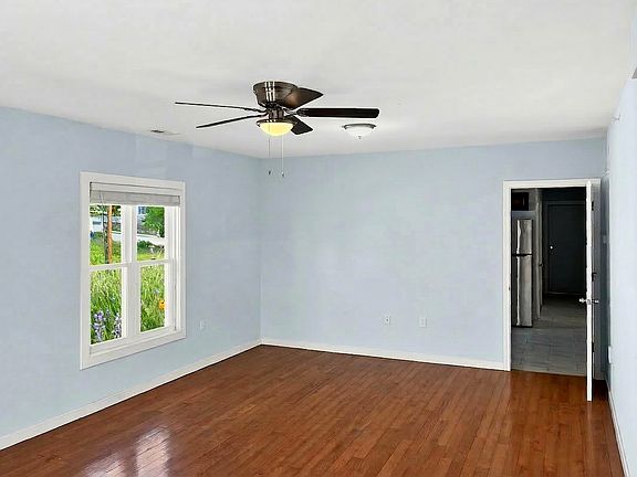 3rd image of 247 Pilgrim Ave #2