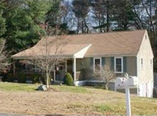 105 Brushwood Dr, Taunton, MA 02780