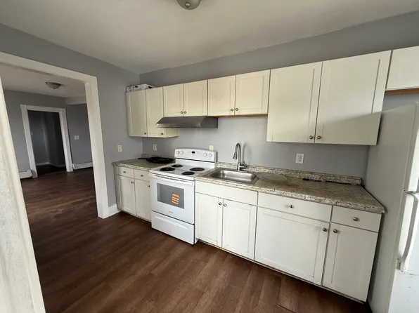 71 Pike St #201, Biddeford, ME 04005