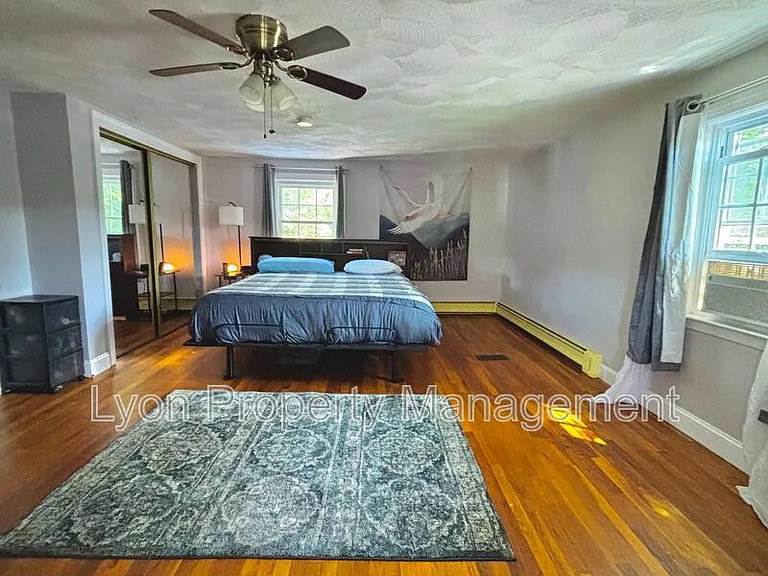 140 Long View Dr — Photo 9