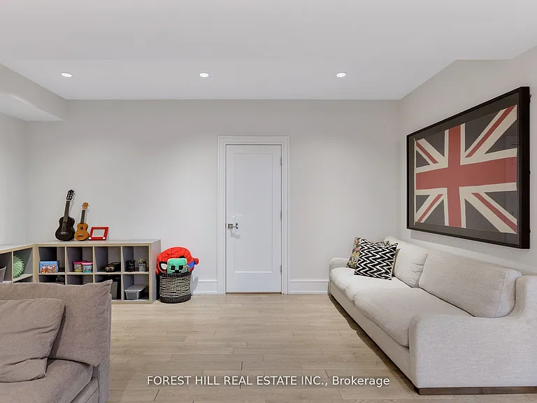 8 Nora Rd — Photo 43