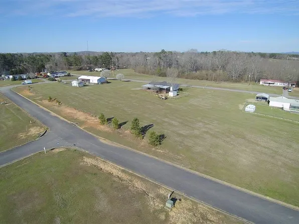 105 Gentle Meadow Dr, Vincent, AL 35178