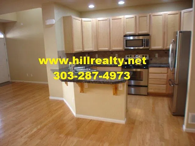 2 bed, 2.5 bath, 1549 sqft, $2,095 — Photo 4