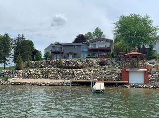 8031 Ore Knob Dr, Fenton, MI