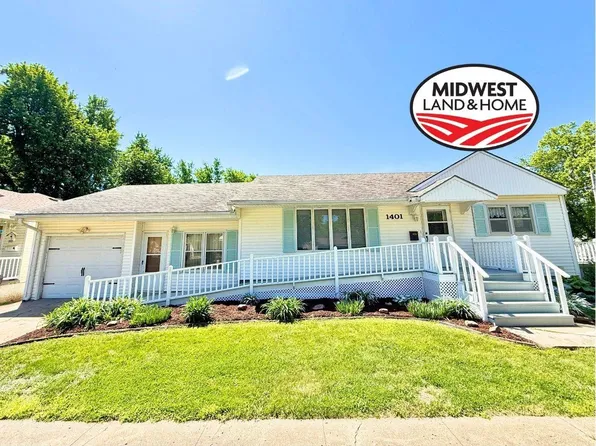 1401 Oak St, Marysville, KS 66508