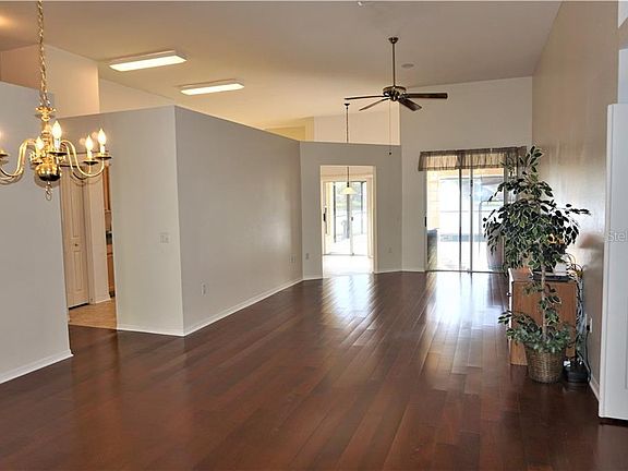 4th image of 16611 Lake Heather Dr