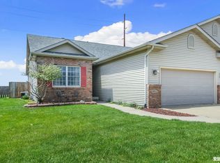 2911 Cronin Dr, Springfield, IL 62711