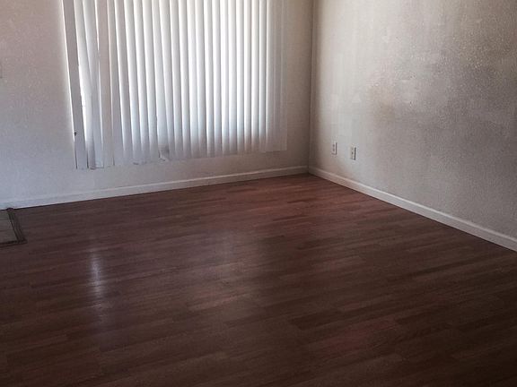 4th image of 4061 Stephen Dr