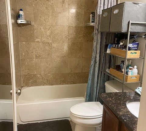 3rd image of 3739 N Milwaukee Ave APT 207