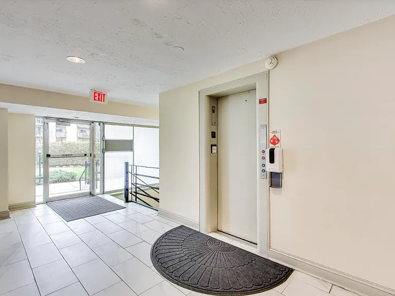 7420 Lakeview Dr #W405 — Photo 23