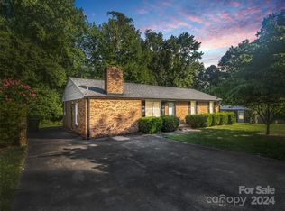 806 Lee St, Kings Mountain, NC 28086