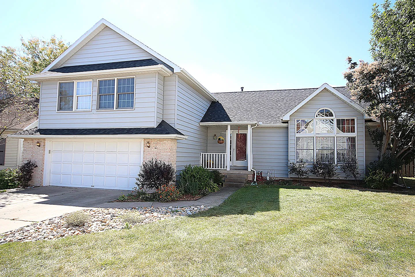 1305 Moundview Ln photo 1